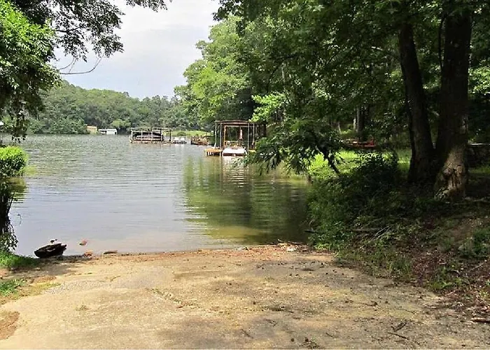 Secluded Home With Mini Waterfall And A Creek In Hot Springs